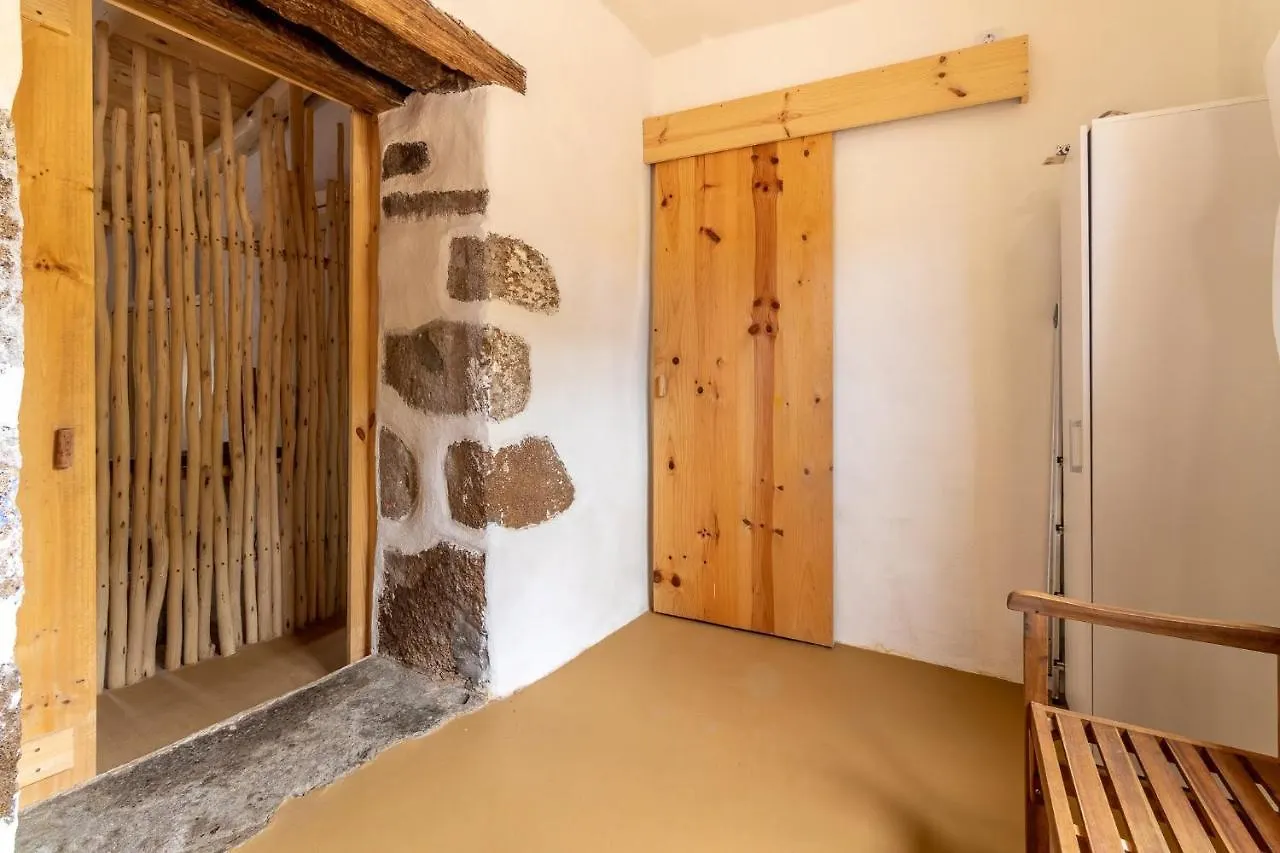 Santa Maria de Guia de Gran CanariaFlatguest Charming House + Pool + Terrace + Views别墅 度假居 Santa Maria de Guia de Gran Canaria