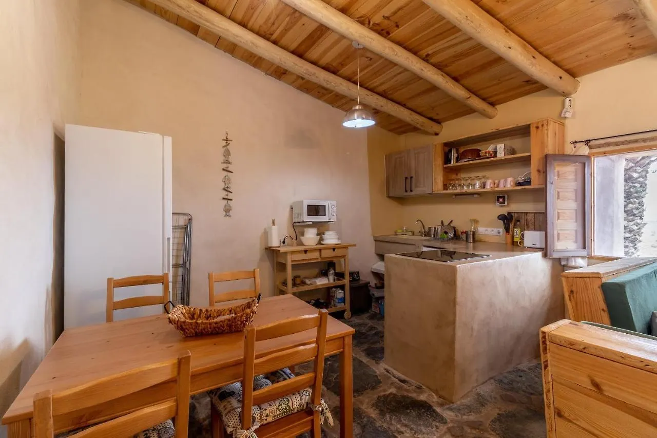 度假居 Santa Maria de Guia de Gran CanariaFlatguest Charming House + Pool + Terrace + Views别墅