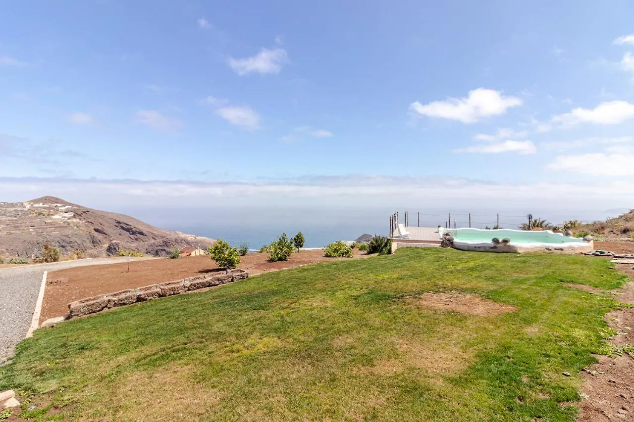 Santa Maria de Guia de Gran CanariaFlatguest Charming House + Pool + Terrace + Views别墅 西班牙